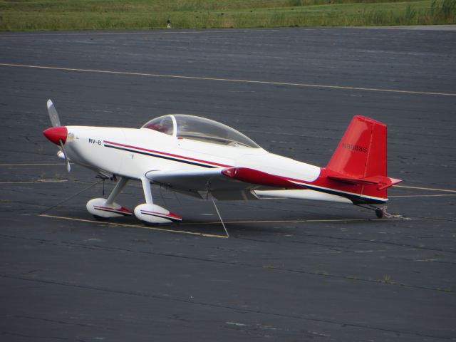 Vans RV-8 (N8888S)