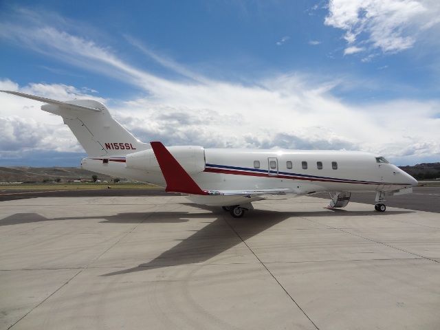 Bombardier Challenger 300 (N155SL) - N155SL on the Gunnison Colorado Ramp.