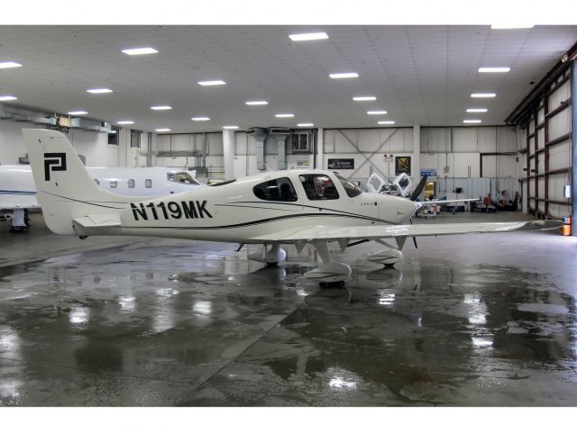 Cirrus SR-20 (N119MK) - A Cirrus is a fast and modern aircraft.