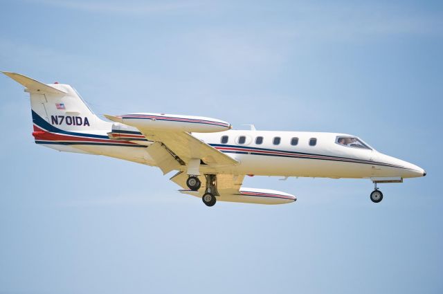 Learjet 35 (N701DA) - 6.Apr.10