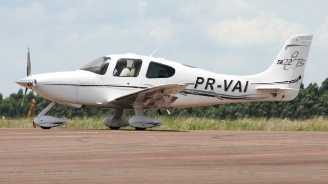 Cirrus SR-22 (PR-VAI)