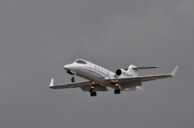 Learjet 31 (N535PS)