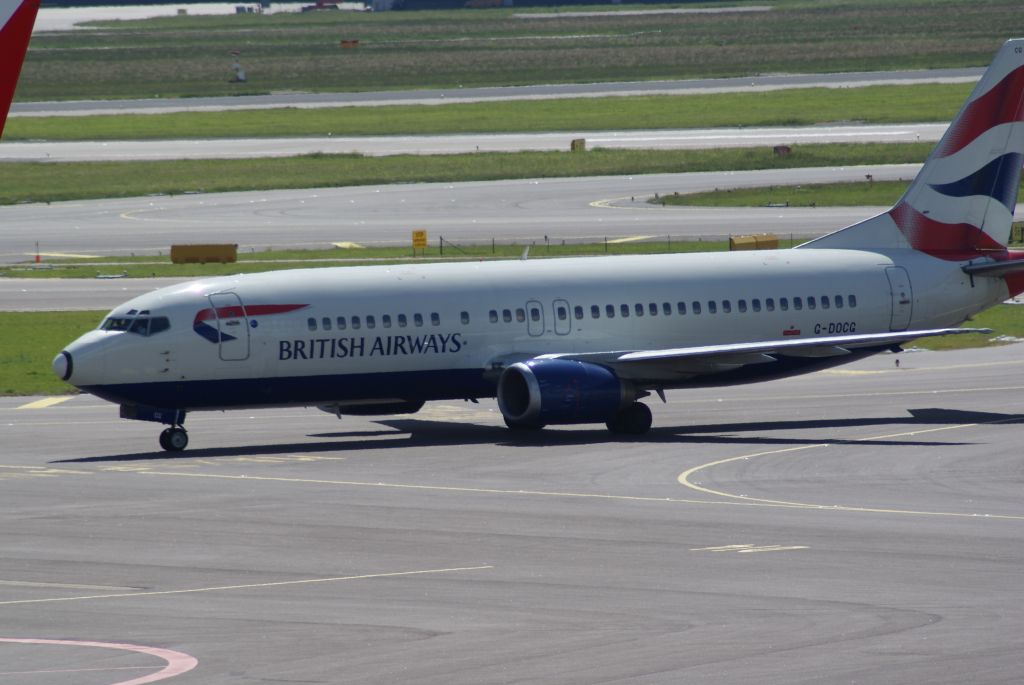 Boeing 737-700 (G-DOCG) - cn25408