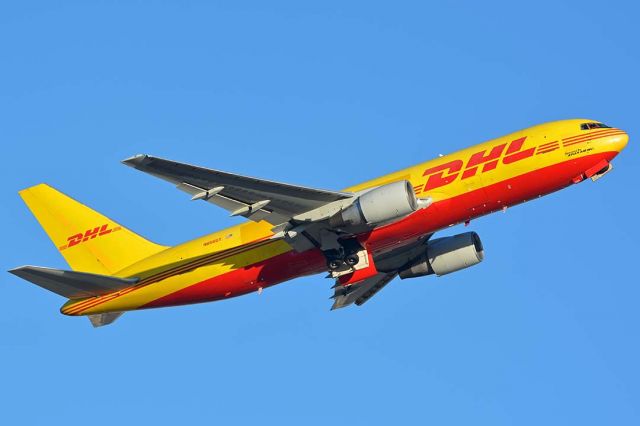 BOEING 767-200 (N656GT) - DHL Boeing 767-281F N656GT at Phoenix Sky Harbor on December 15, 2017. 