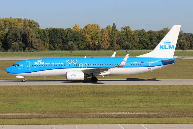 Boeing 737-800 (PH-BXD)