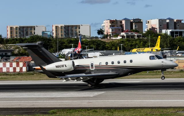 Embraer Legacy 550 (N601FX)