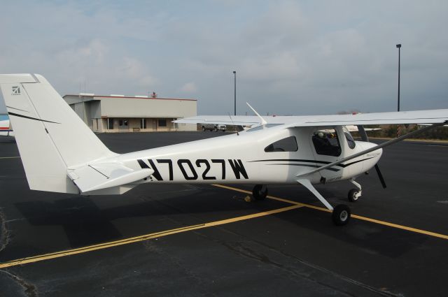 Cessna Skycatcher (N7027W)