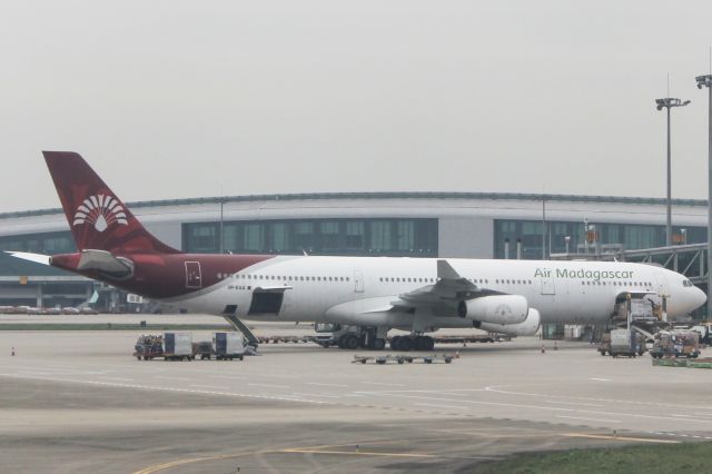 Airbus A340-300 (5R-EAA)