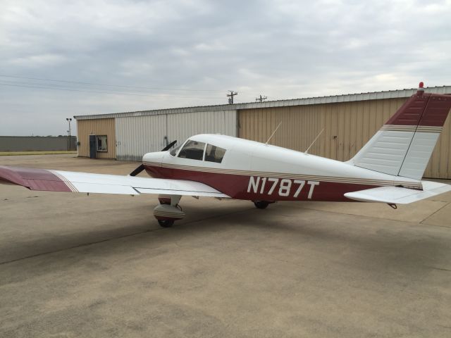 Piper Cherokee (N1787T)