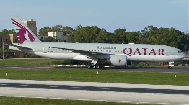 Boeing 777-200 (A7-BBE) - On Apron9