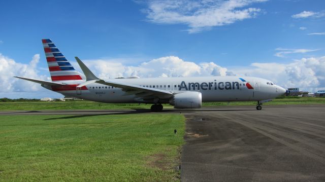 Boeing 737 MAX 8 (N326SJ)