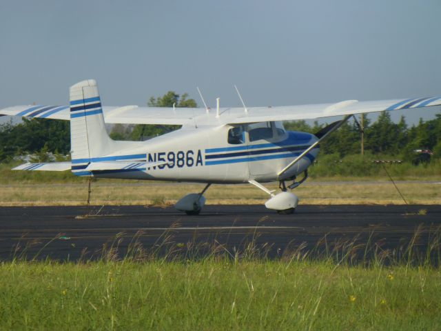 Cessna Skyhawk (N5986A)