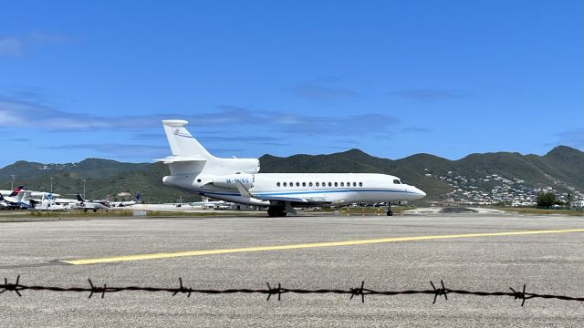 Dassault Falcon 7X (M-DUBS) - M-DUBS, a 2015 Dassault Falcon 7x, just before jetting out off SXM/TNCM. 3/21/22. 