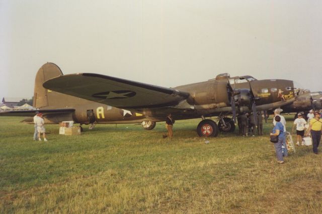 Boeing B-17 Flying Fortress (N3703G)