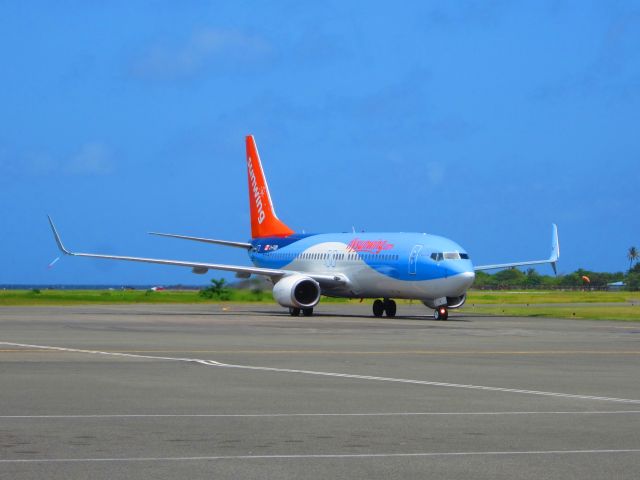 Boeing 737-800 (C-FTZD)