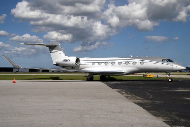 Gulfstream Aerospace Gulfstream G650 (N556CH) - Seen here on 12-Nov-19.