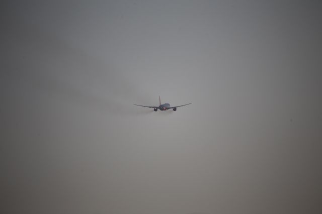 Boeing 777-200 (N781UA)