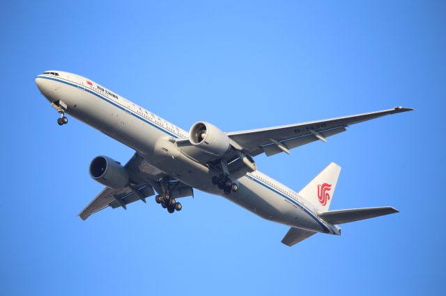 BOEING 777-300ER (B-1430)