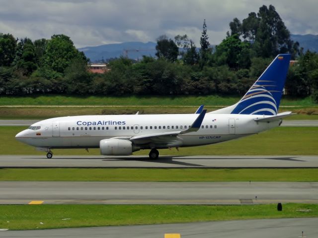 Boeing 737-700 (HP-1376CMP)