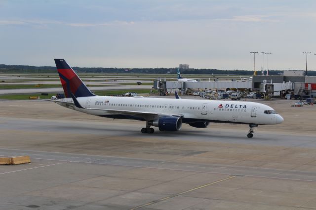 Boeing 757-200 (N548US)