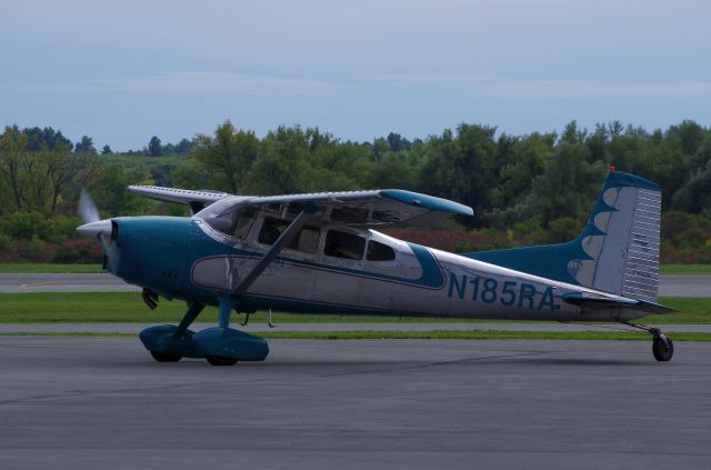 Cessna Skywagon (N185RA)