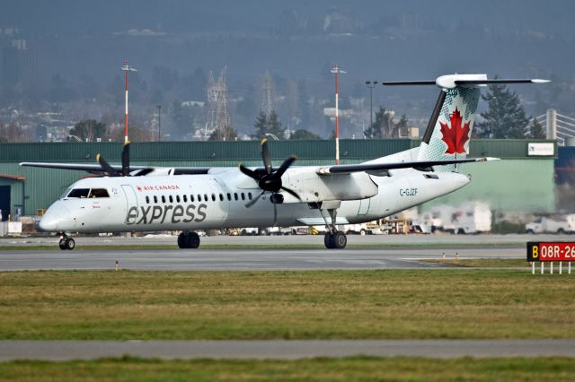 de Havilland Dash 8-400 (C-GJZF)