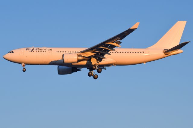 Airbus A330-200 (9H-JFS)