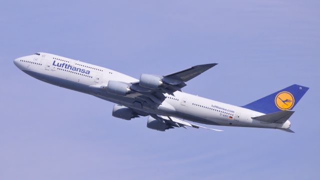 BOEING 747-8 (D-ABYI)