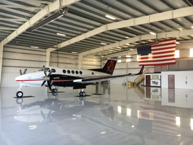 Beechcraft Super King Air 200 (N724AA)