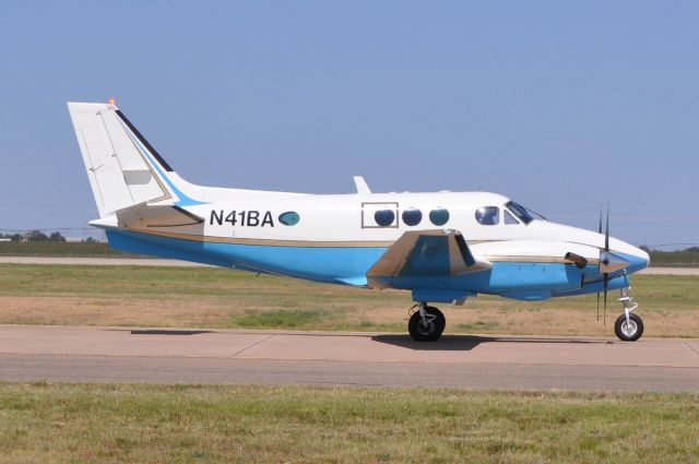 Beechcraft King Air 90 (N41BA)