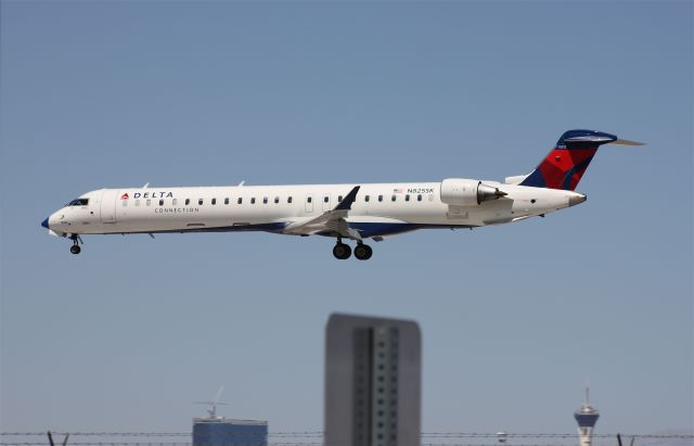 Canadair Regional Jet CRJ-900 (N825SK)