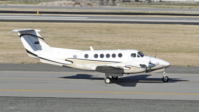 Beechcraft Super King Air 200 (VH-MQZ) - Beech B200 Super King Air. WA Gov VH-MQZ, heading for runway 03, YPPH 100519