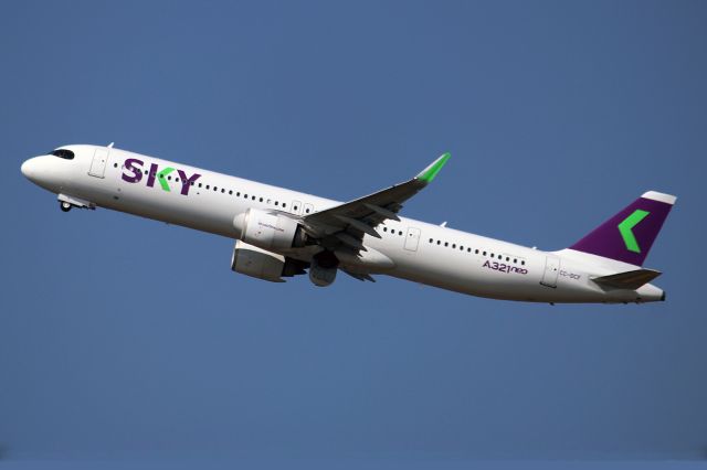 Airbus A321 (CC-DCF)
