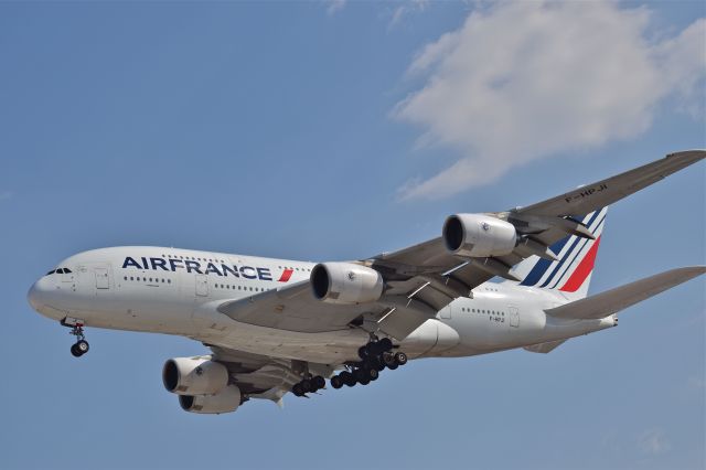 Airbus A380-800 (F-HPJI) - Airbus A380-861 F-HPJI MSN 115 of Air France is on approach to Mexico City International Airport (04/2019).