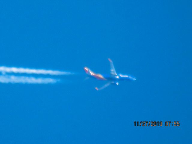 Boeing 737-800 (N8583Z)