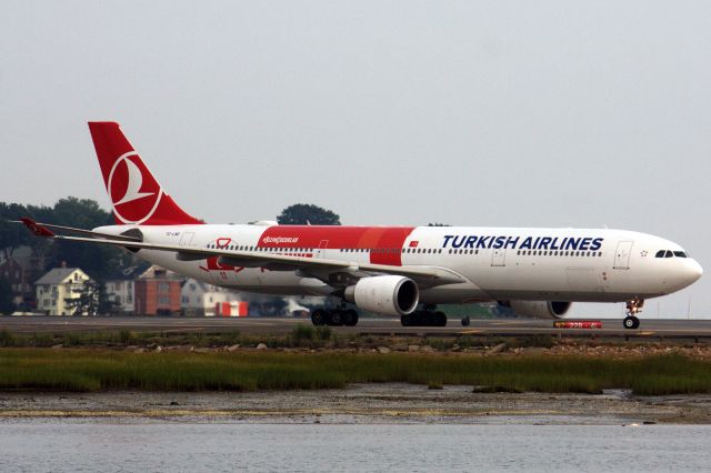 Airbus A330-300 (TC-LND)