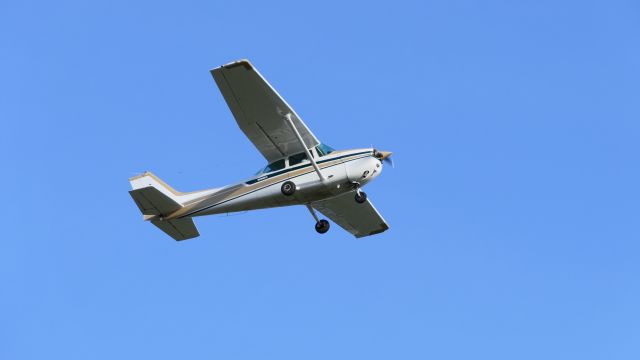 Cessna Skyhawk (N4692G)