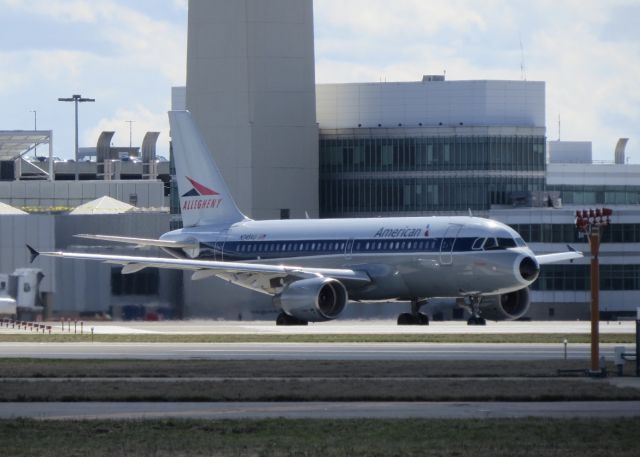 Airbus A319 (N745VJ)