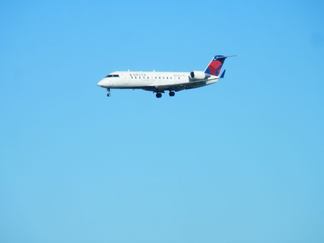 Canadair Regional Jet CRJ-200 (N927EV)