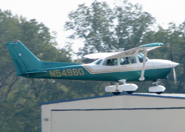 Cessna Skylane (N54960) - At Downtown Shreveport.