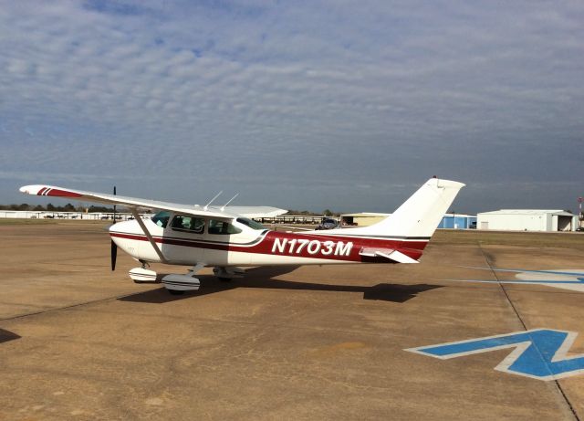 Cessna Skylane (N1703M)