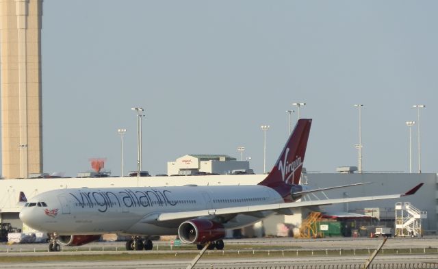 Airbus A330-300 (G-VINE)
