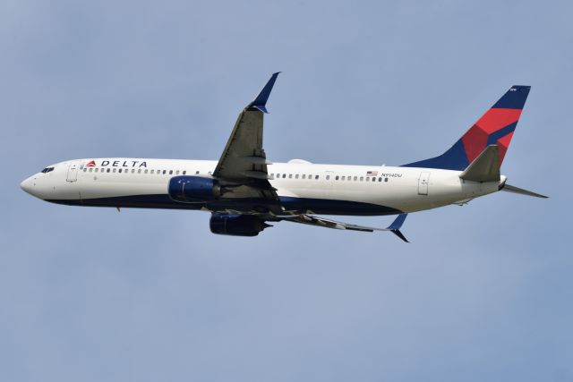 Boeing 737-900 (N914DU) - 08-11-23
