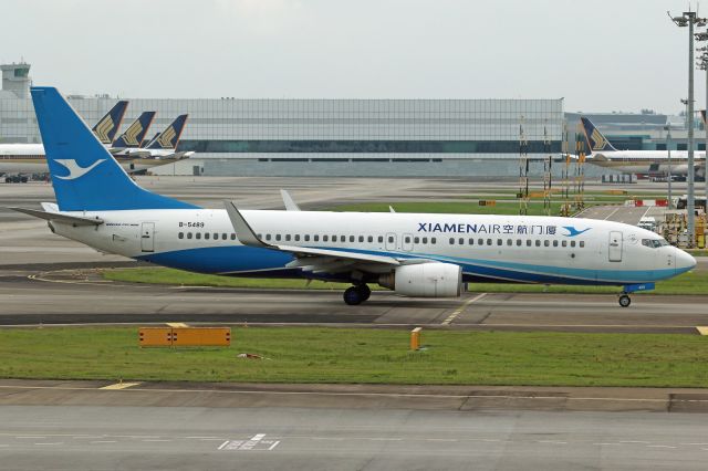 Boeing 737-800 (B-5489)