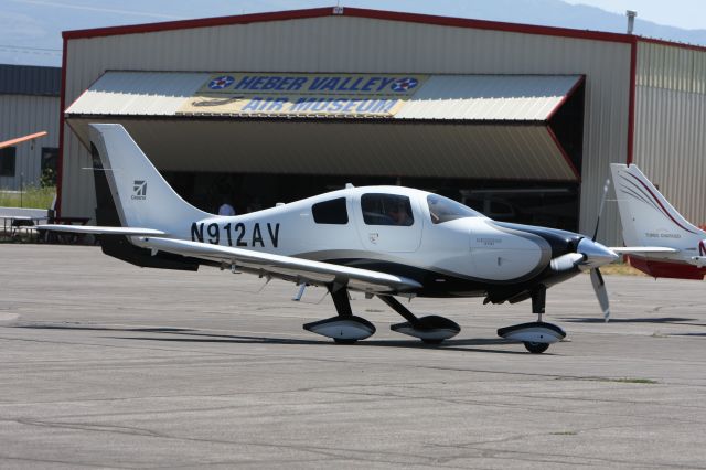 Cessna 400 (N912AV)