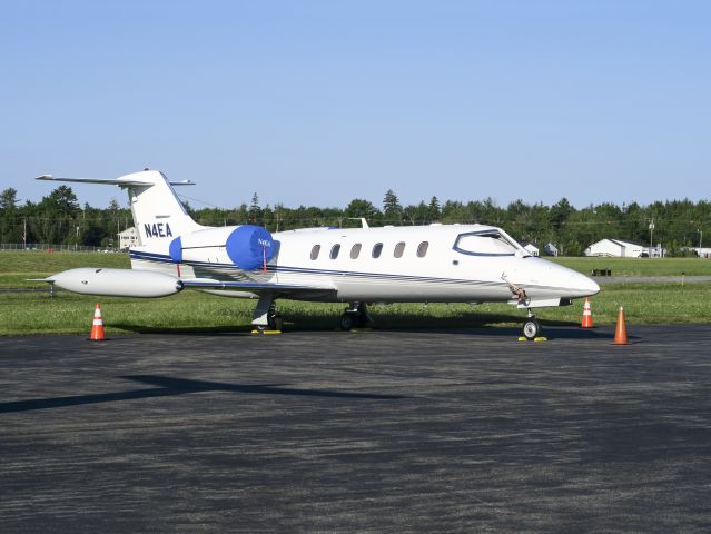 Learjet 35 (N4EA)