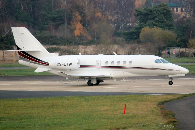 Cessna Citation Latitude (CS-LTW) - NetJets Europe Citation Latitude lining up to depart rwy 06 on 2-Dec-22 heading for LEMD as NJE874Q.