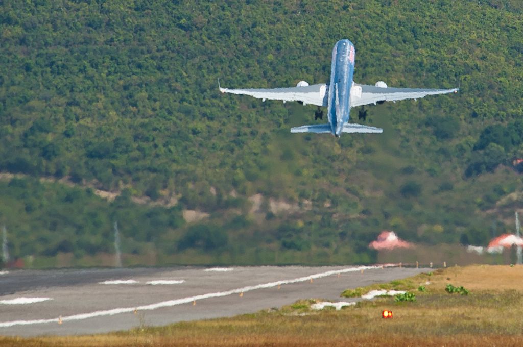 Boeing 757-200 (N602AN)