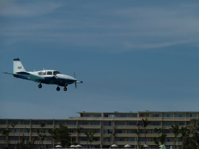 Piper Apache (N2244P)