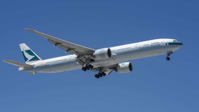 BOEING 777-300 (B-KPC) - On final for 10L arriving from Hong Kong.br /6/6/17